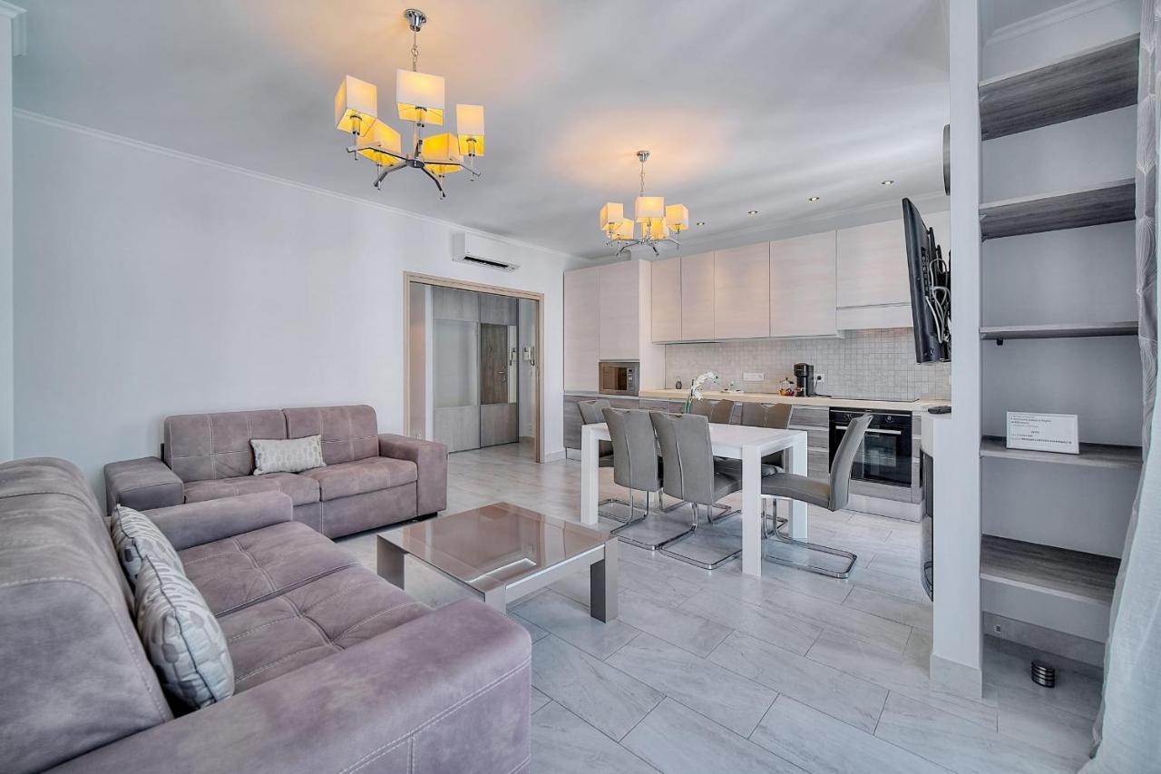Apartment Ref 1477 - For Rent