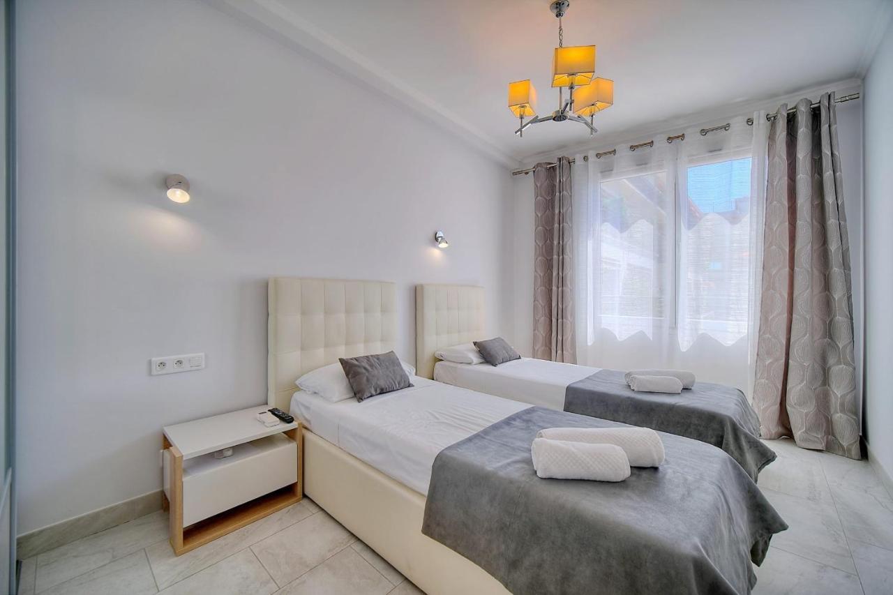 Ref 1477 - For Rent Apartment